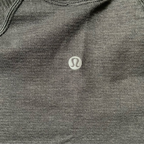 NWT Lululemon Swiftly Tech Cropped Short-Sleeve Black Size 2 - Picture 5 of 6